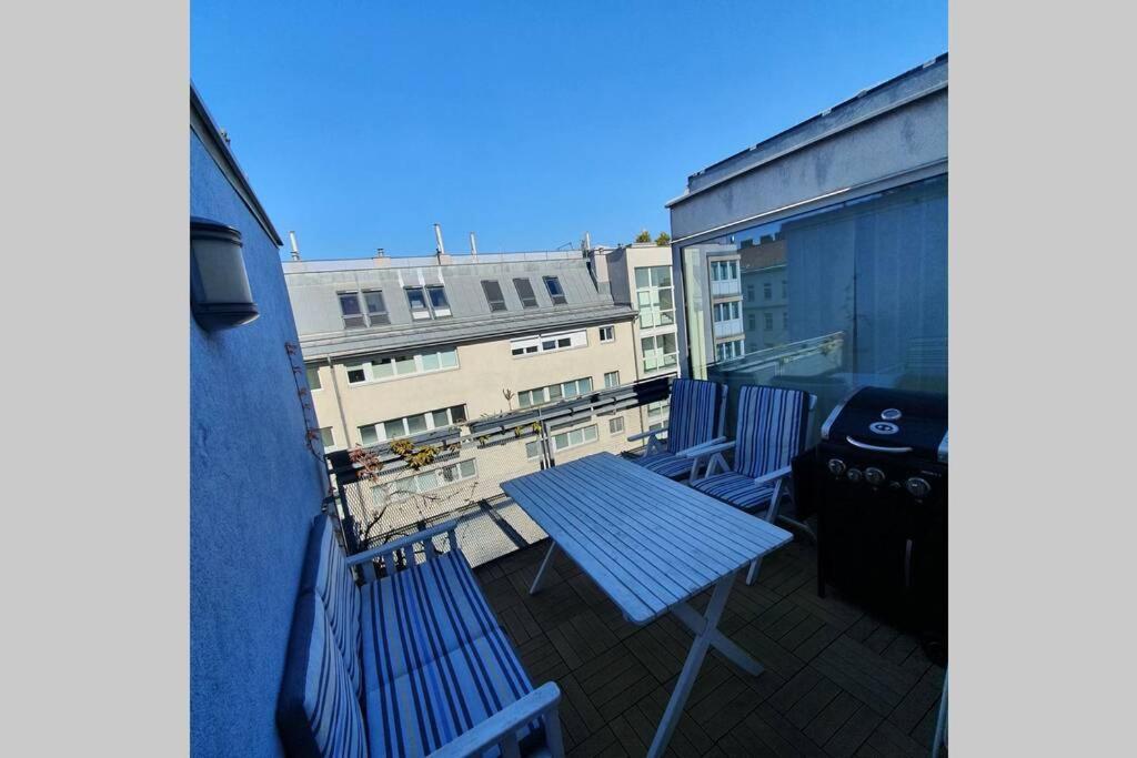 Sonnige Terassenwohnung Vídeň Exteriér fotografie